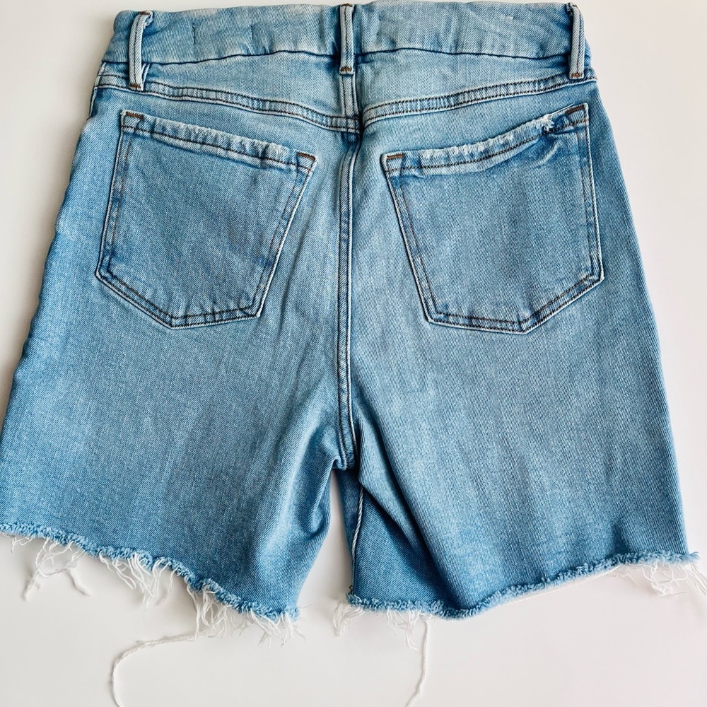 Forever 21 Women’s size 28 Bermuda Light Blue Jean Shorts - Picture 4 of 4